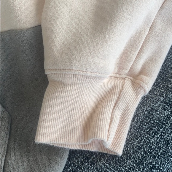 EUC TNA Perfect hoodie in size small - Picture 4 of 5